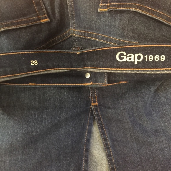 GAP 1969 Semi-Distressed Jean Skirt - Picture 7 of 7